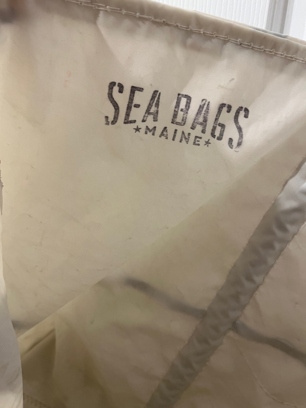 Maine Sea Bag Nautical Anchor Tote Bag in Cream and Navy - Picture 6 of 6